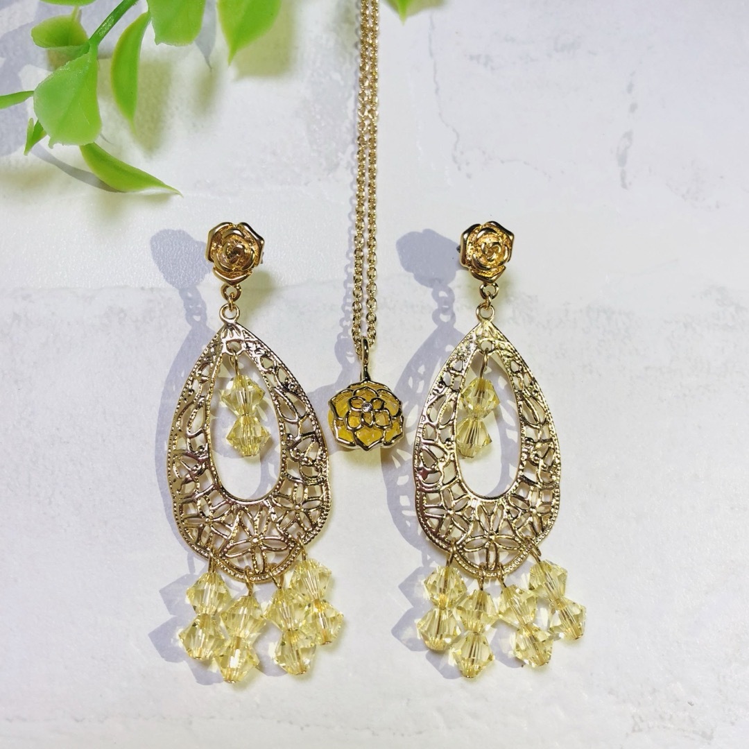 Disney - 美女と野獣 ベル ピアス シークレットハニーの通販 by 琥珀's