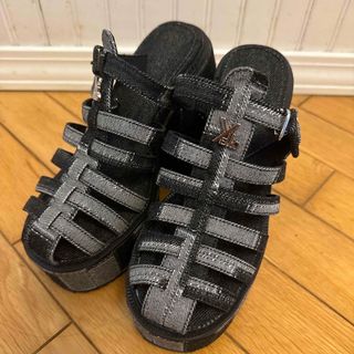 Yellow boots（サンダル）のフリマアイテム一覧