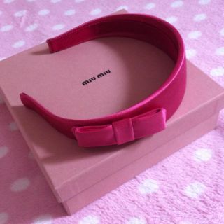 MIU MIU（カチューシャ ・ ピンク/桃色系）のフリマアイテム一覧