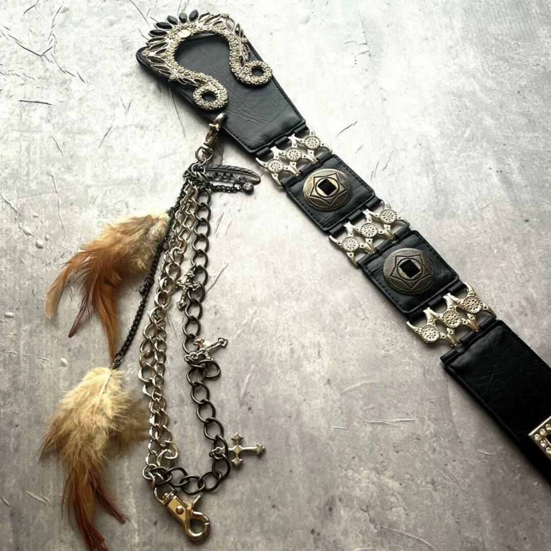 d.i.a - D.I.A フェザー クロス チェーン スタッズ付き ベルト y2k