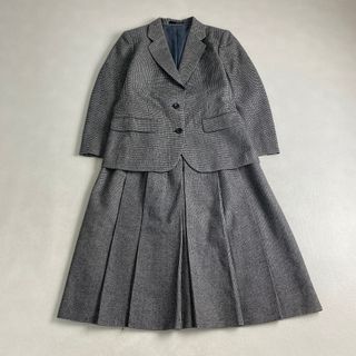 BURBERRY（スーツ ・ ホワイト/白色系）のフリマアイテム一覧