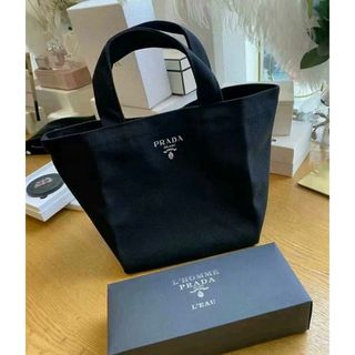PRADA（ブラック/黒色系）のフリマアイテム一覧
