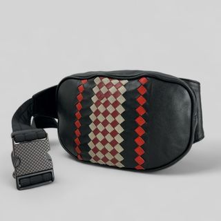 BOTTEGA VENETA（ボディーバッグ）のフリマアイテム一覧