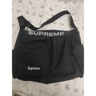Supreme（メッセンジャーバッグ）のフリマアイテム一覧