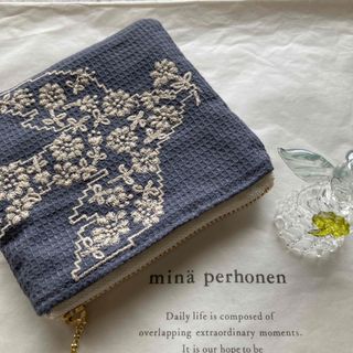 mina perhonen - ミナペルホネン sand rose ミニバッグ ネイビーの通販