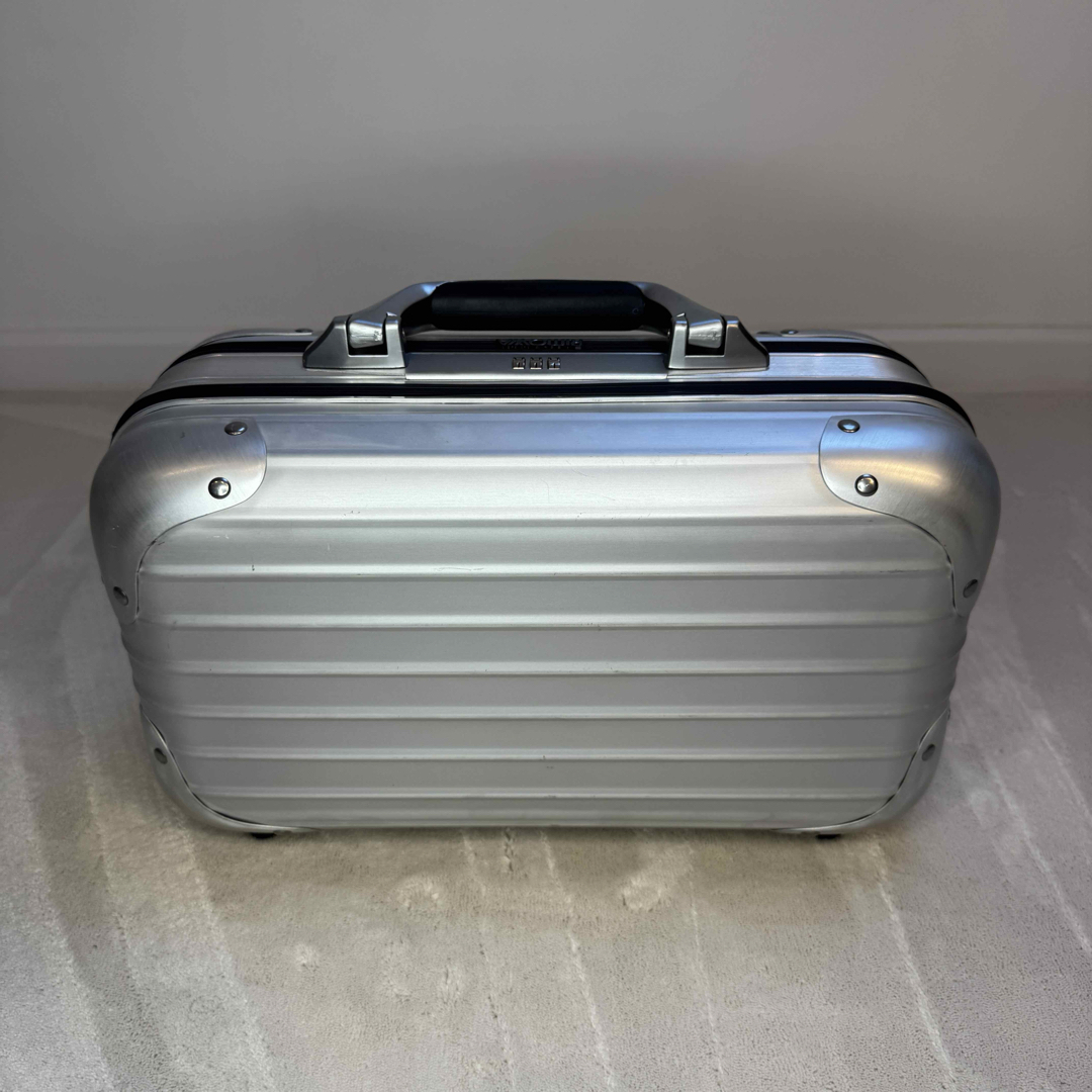RIMOWA - RIMOWA シルバーインテグラル Piccolo グロスボディバッグ