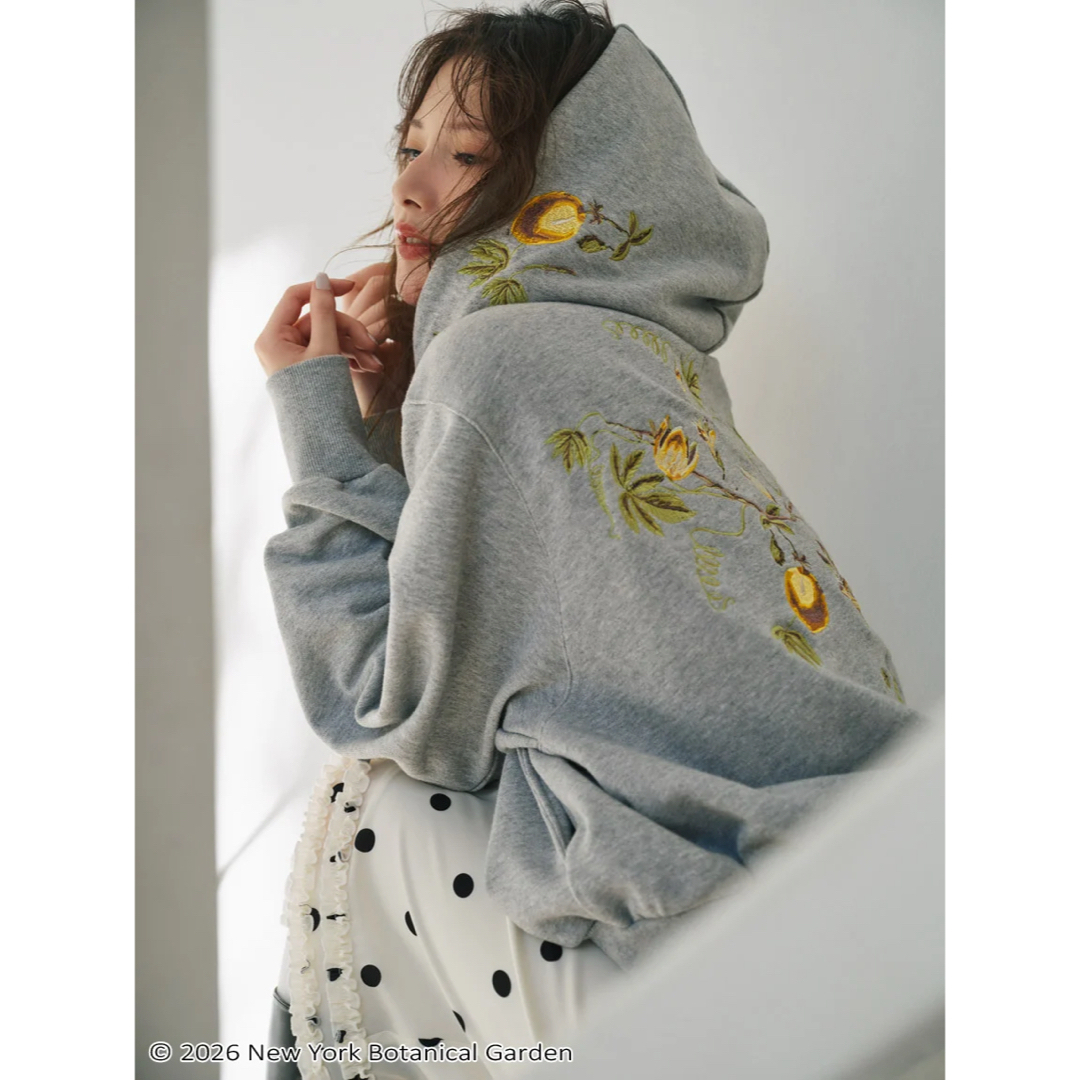 SNIDEL - snidel スナ NYBG エンブロイダリーフーディーの通販 by