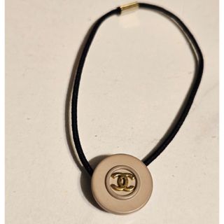 CHANEL（ヘアゴム/シュシュ）のフリマアイテム一覧