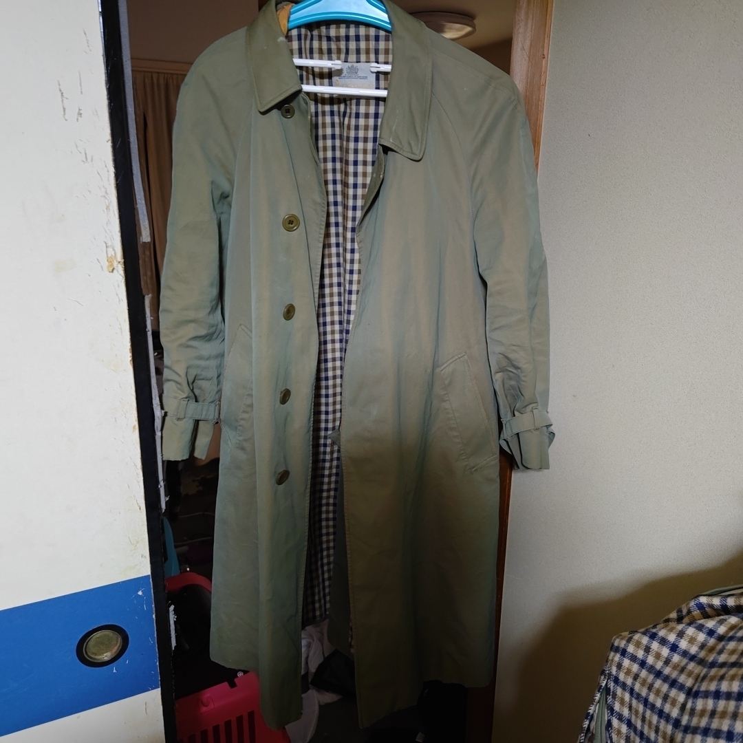 アクアスキュータム英国製 玉虫色 ステンカラーコート チェック裏地