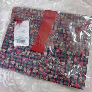 familiar（ポーチ ・ レッド/赤色系）のフリマアイテム一覧