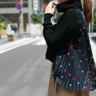 sacai（ペイズリー ・ ニット/セーター）のフリマアイテム一覧