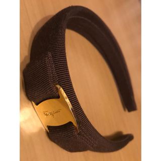 Salvatore Ferragamo（カチューシャ ・ ブラウン/茶色系）のフリマ