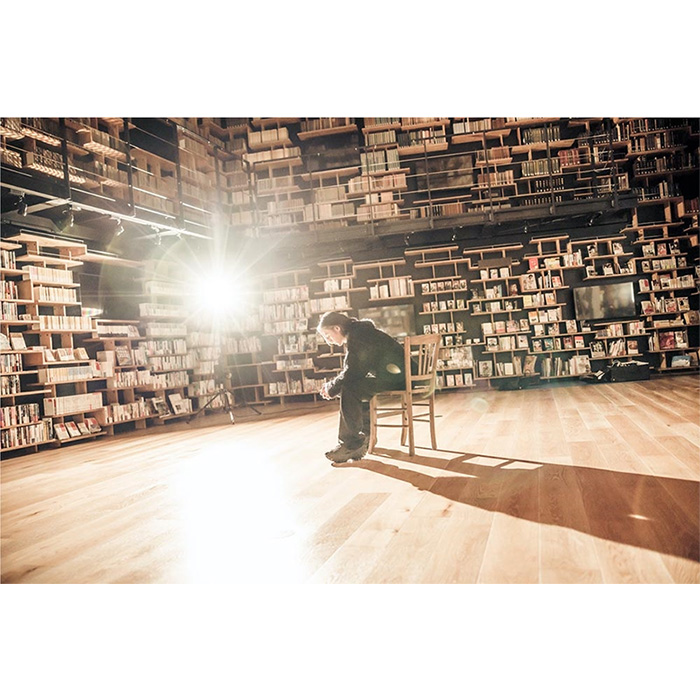 稲葉浩志 初の作品集「シアン」SINGLE & SOLO SELECTION版 5月29日発売