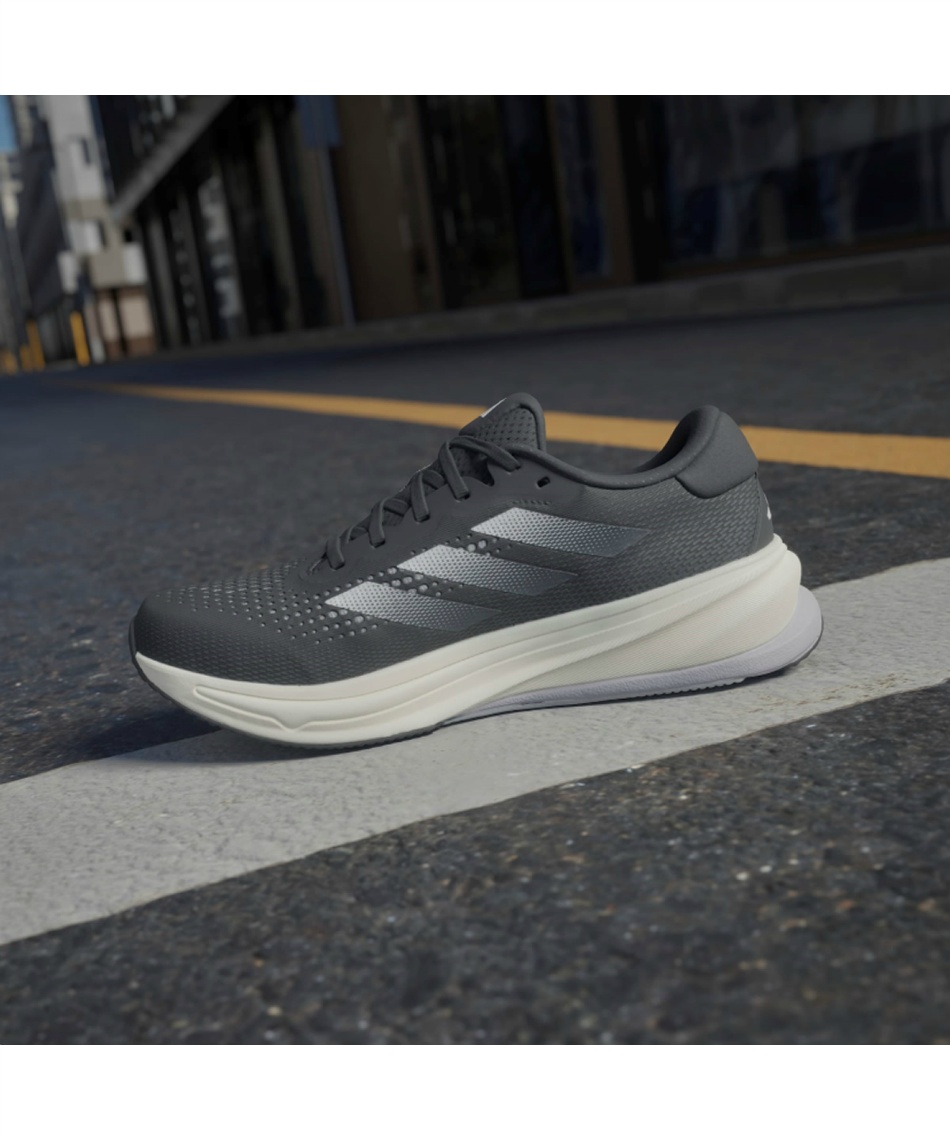 ランニングシューズ スーパーノヴァ ライズ ワイド ランニング