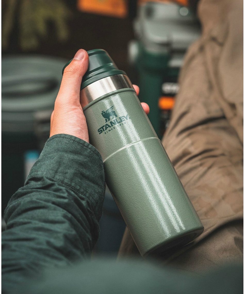 スタンレー(STANLEY) 水筒 すいとう クラシック真空ワンハンドマグ2