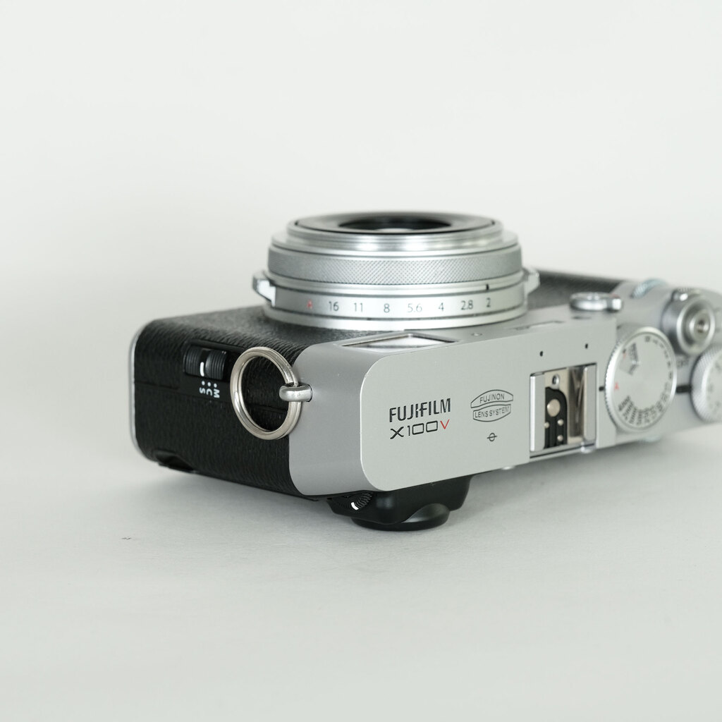 FUJIFILM X100V シルバーの出品 | ONE SCENE（ワンシーン）