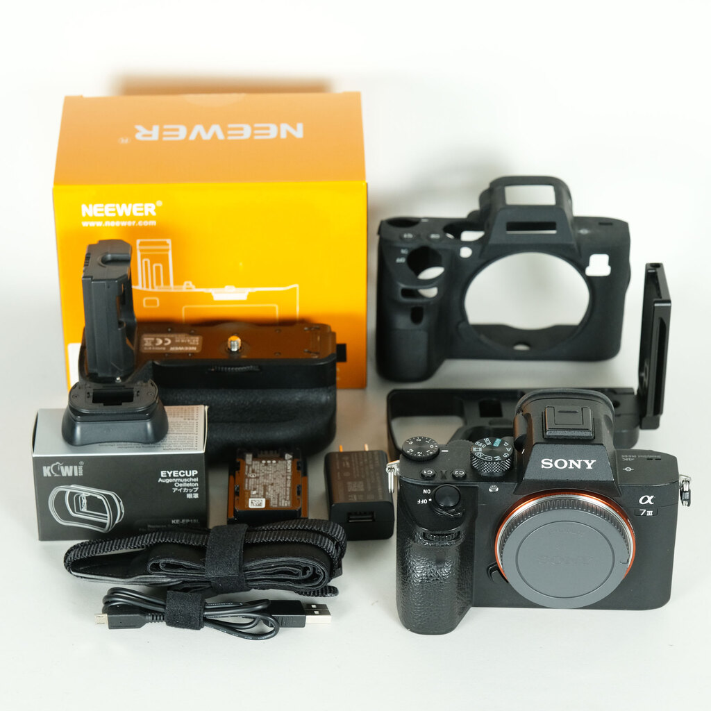 SONY α7 III（ILCE-7M3）の出品 | ONE SCENE（ワンシーン）
