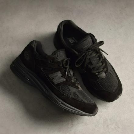 国内1月24日発売予定】 ニューバランス 991V2 トリプル ブラック