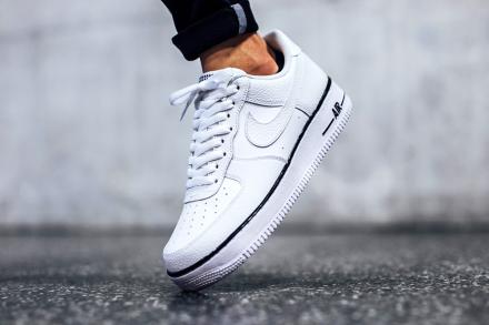 ナイキ エア フォース 1 ホワイト/ブラック/ホワイト (488298-160