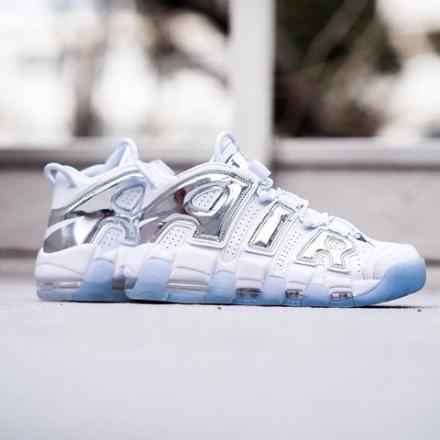 国内1月12日発売予定】 ナイキ ウィメンズ エア モア アップテンポ