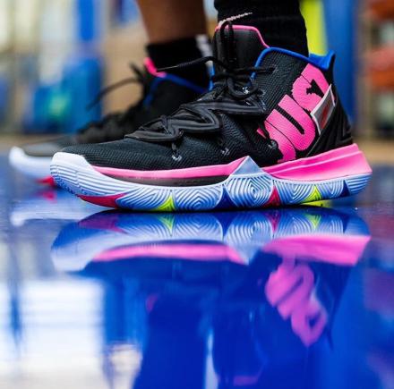 国内2月3日発売予定】ナイキ カイリー 5 EP 