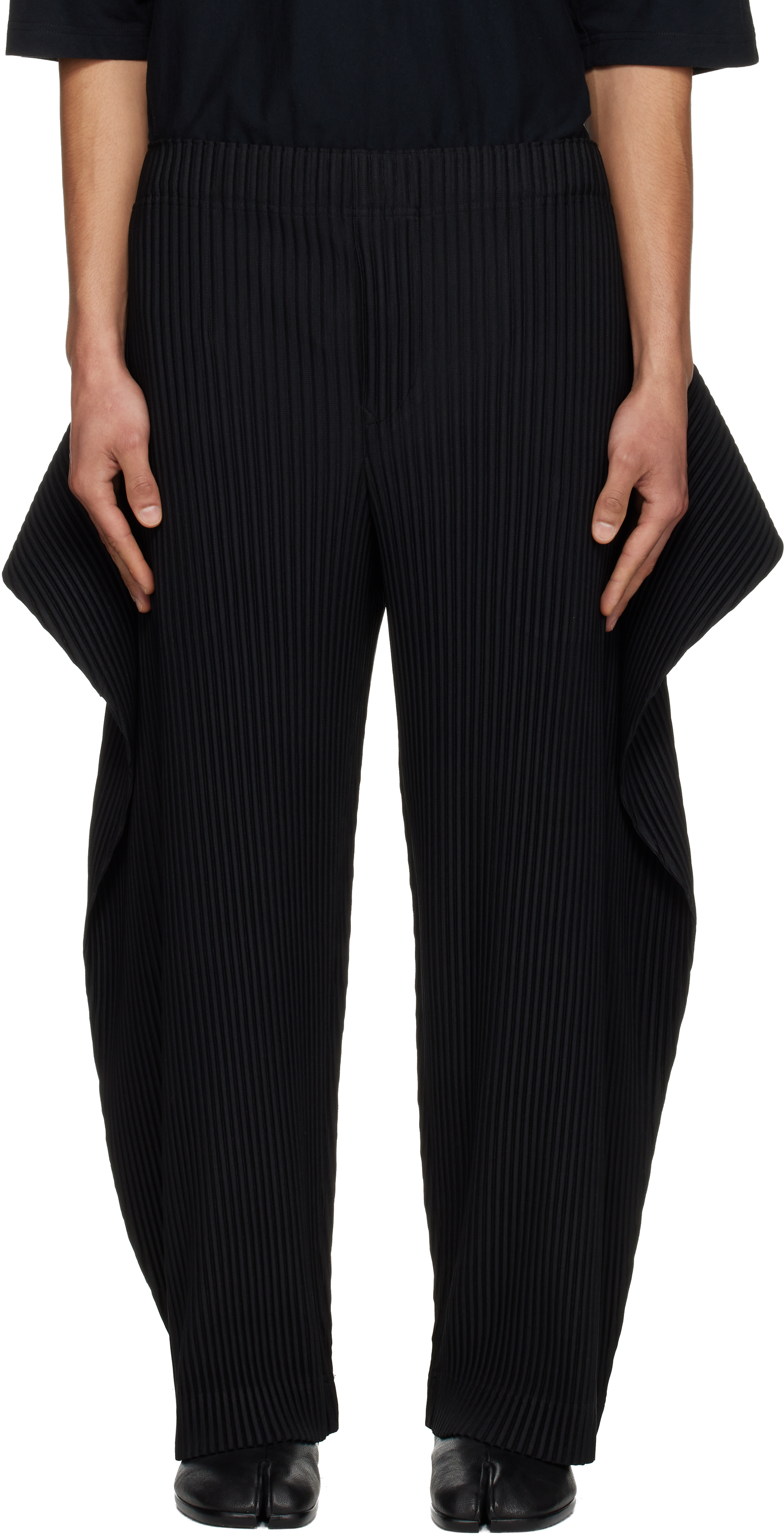 HOMME PLISSÉ ISSEY MIYAKE: Black Cover And Fold Trousers | SSENSE