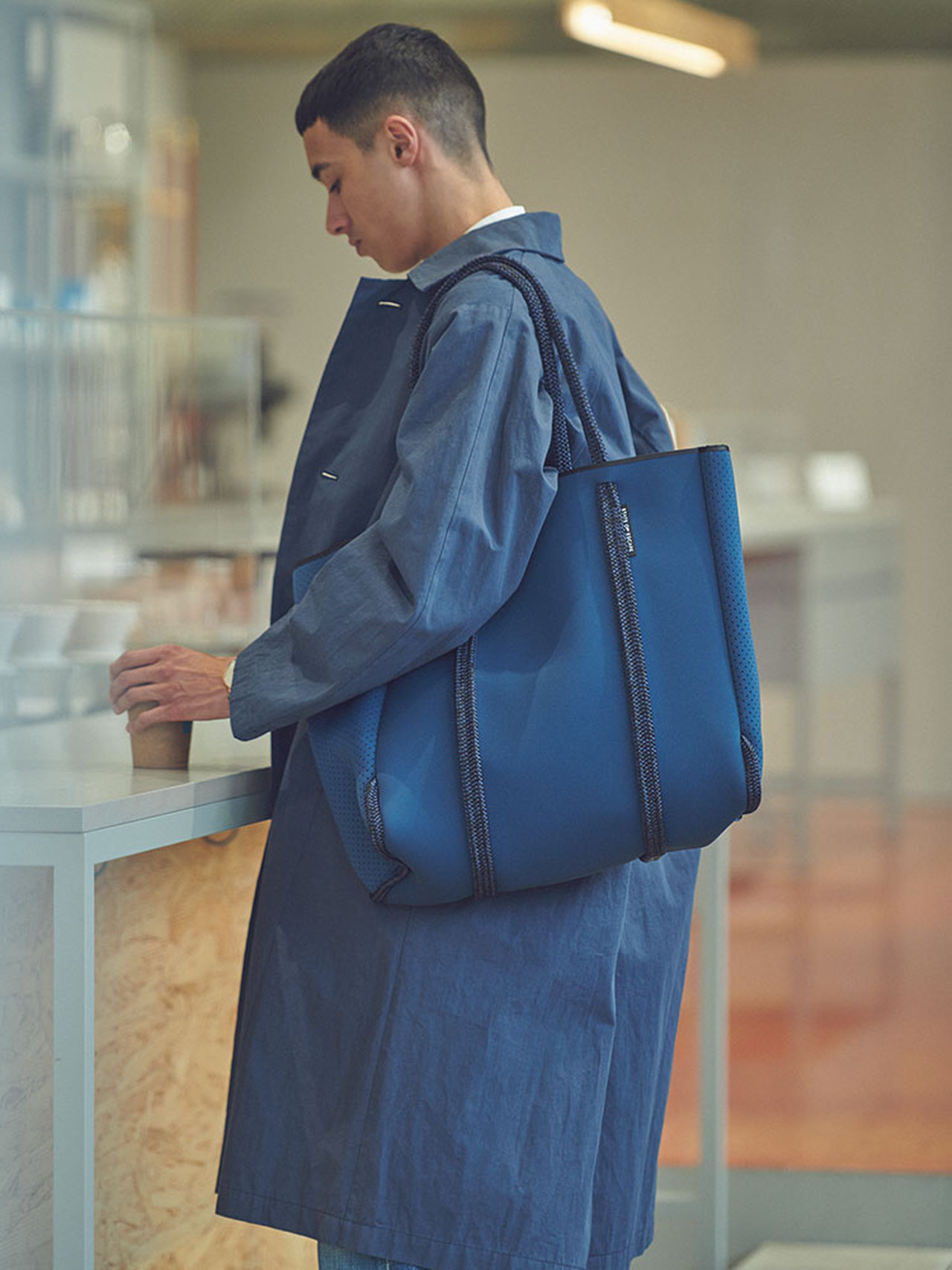 新しい時代のバッグの選択肢に！ステート オブ エスケープ、ネオプレン