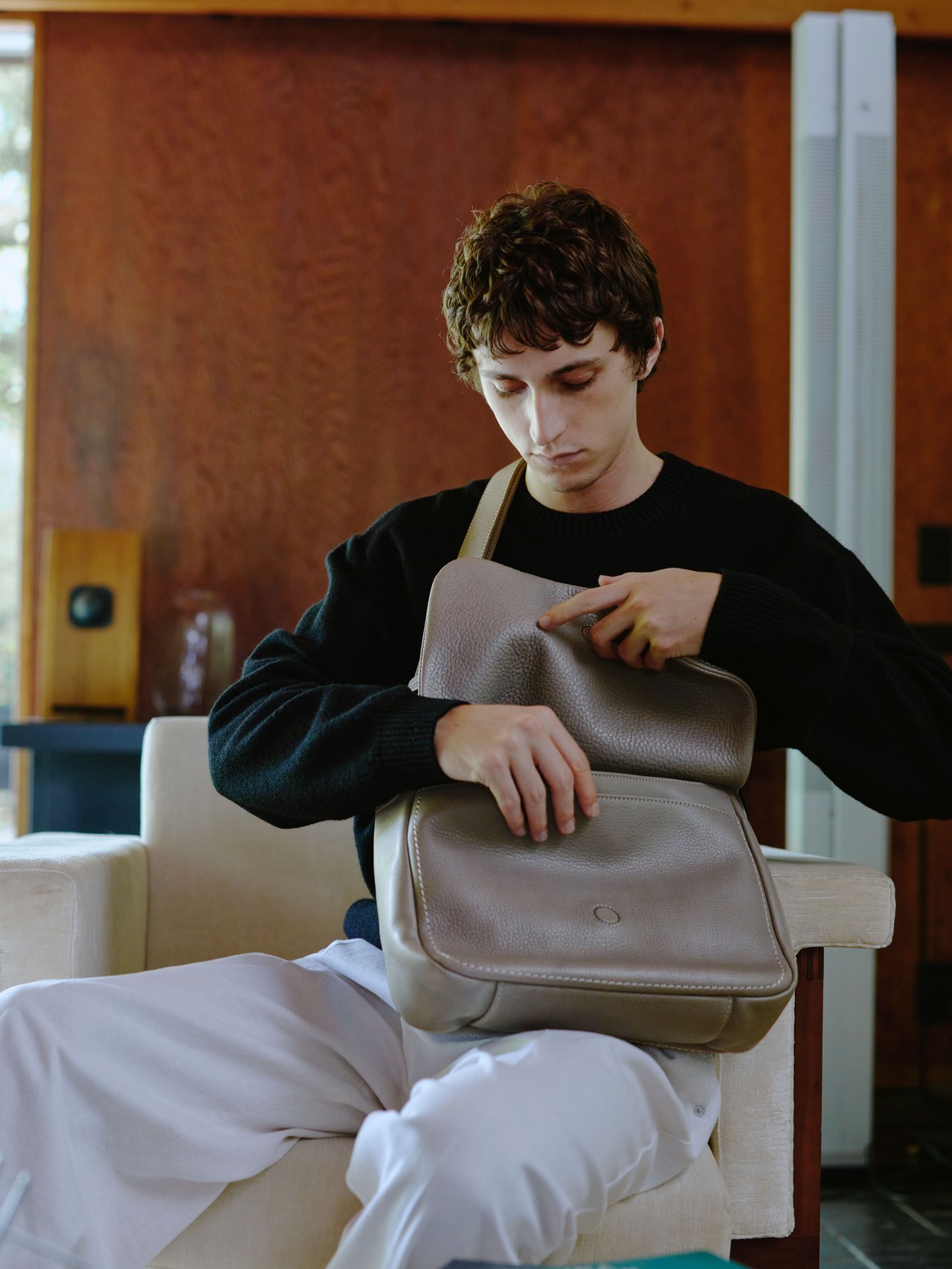 差がつく大人のレザーバッグ】TSUCHIYA KABANの人気シリーズ「トーン