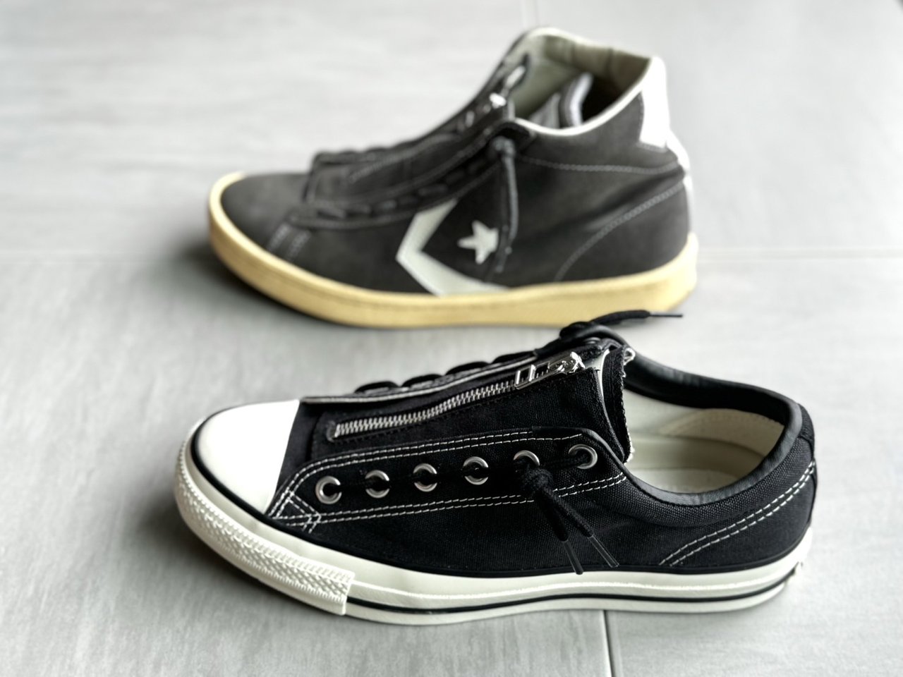 おしゃれな大人が「買ってよかった」黒スニーカーは、コンバースとノン