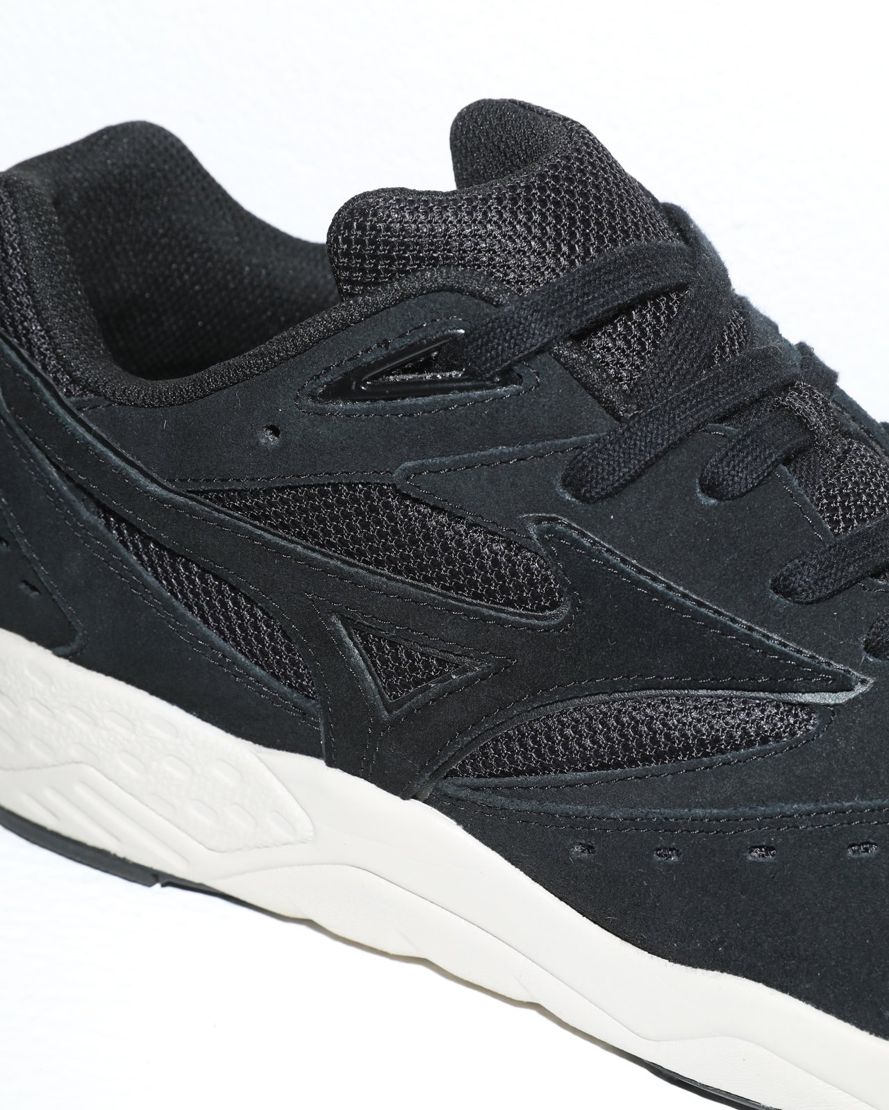 MIZUNO FOR MARGARET HOWELLの「MIZUNO TRAINING SHOES」 | UOMO