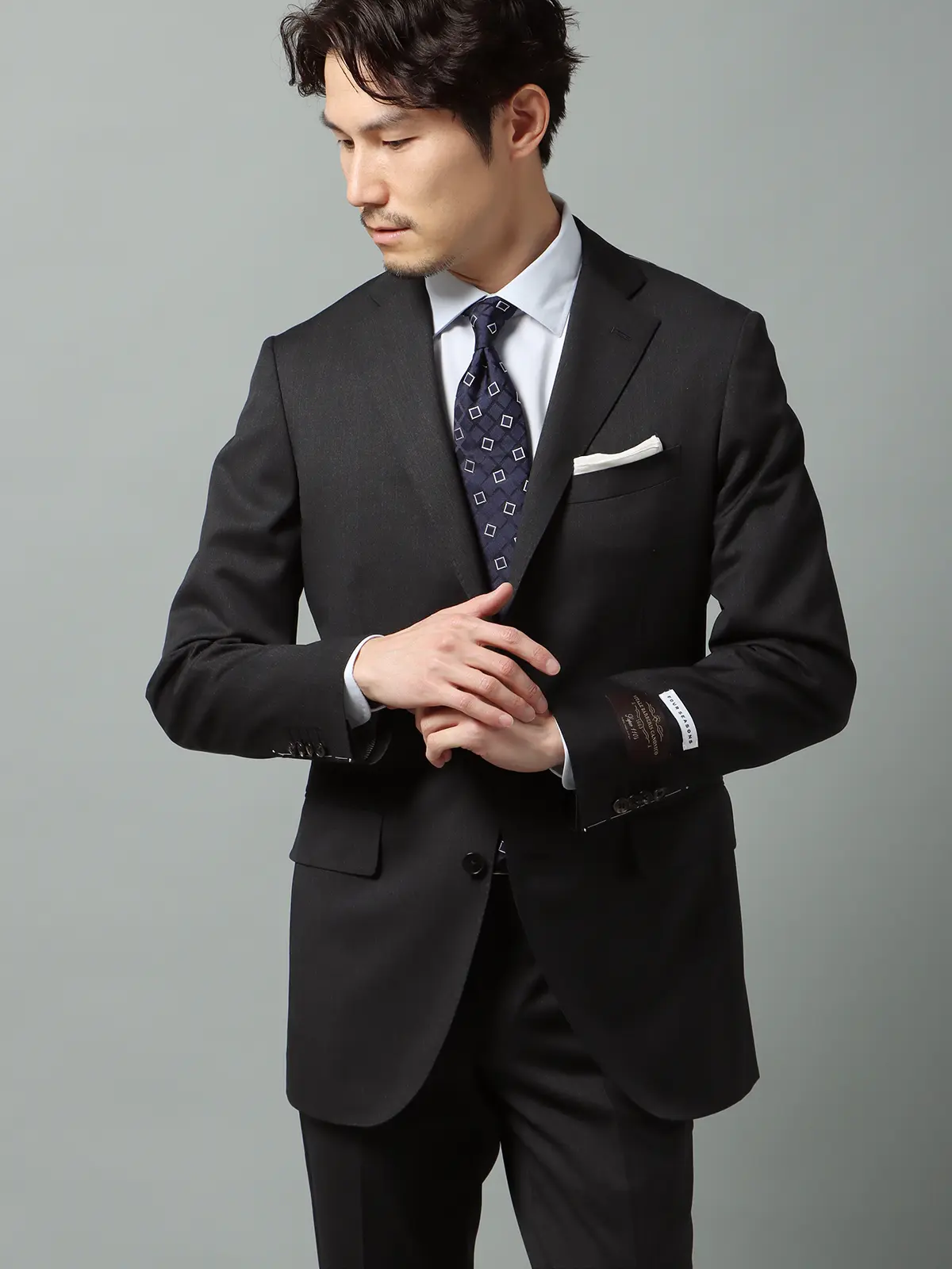 スーツ／2つボタン／CANONICO／PRUNELLE／無地／CH22 | SUIT SQUARE