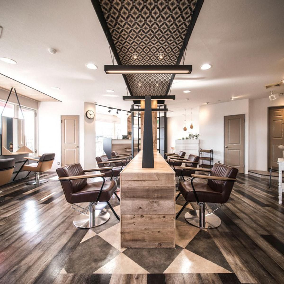 新品】ビューティガレージ 『スタイリングチェア Dr.SPINE (スパイン