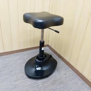 スツールのご紹介です -リビキキネット