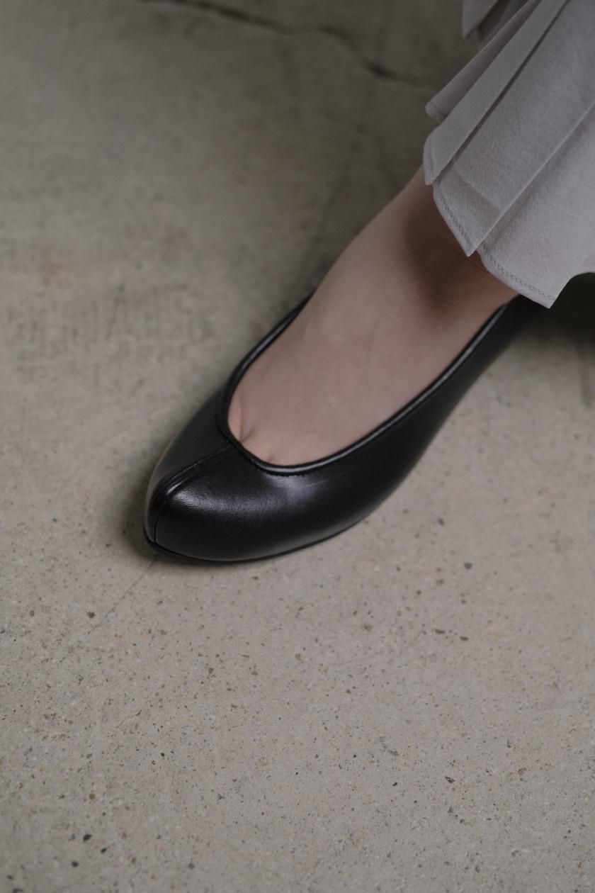 COSMIC WONDER / Naturally-tanned leather “Koshin” folk shoes | 古