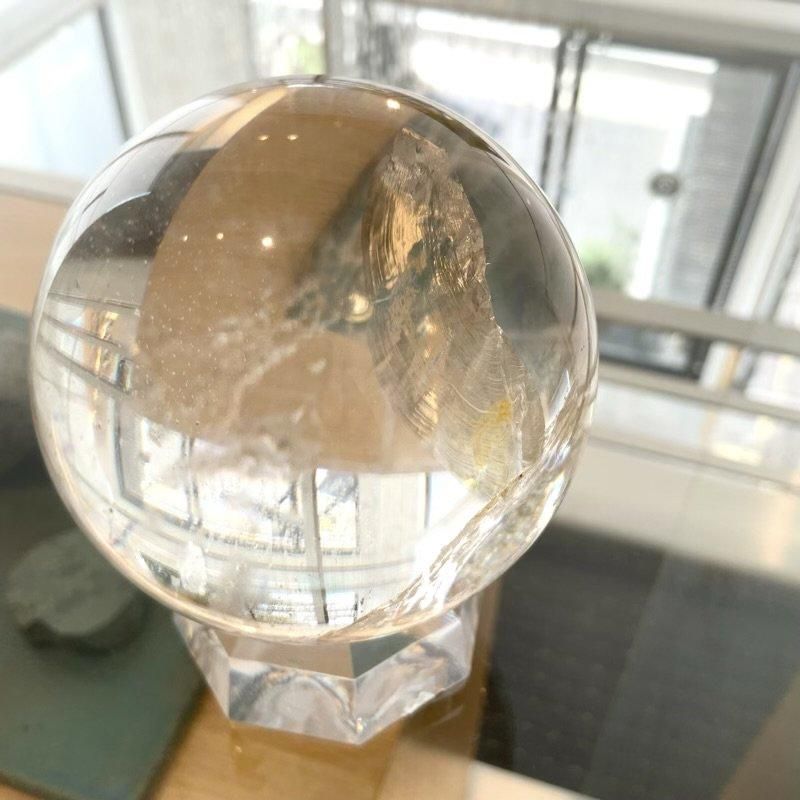 天然水晶(ライモナイト入り) 丸玉 台付き 】 オーロラクォーツ ライ