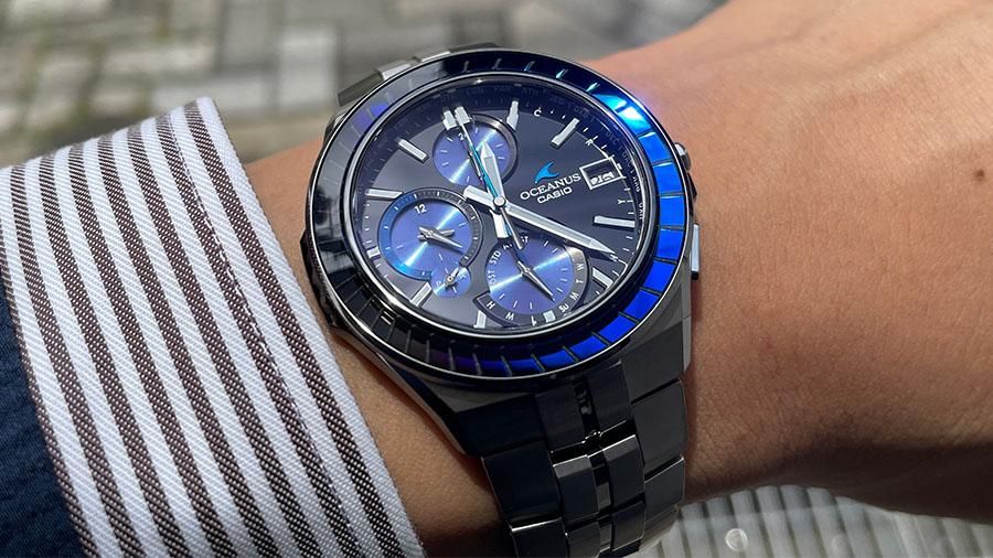 江戸切子×オシアナス マンタ】 “斜光”をテーマにした1,000本限定モデル