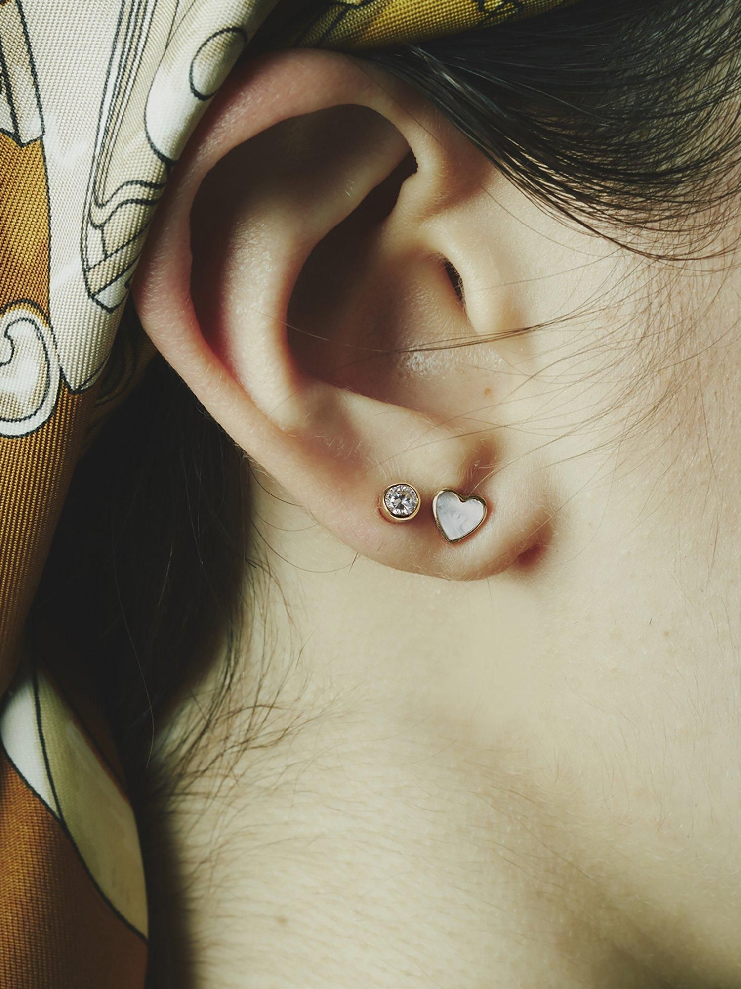 AMOUR / Amour earrings (Mother of pearl ) - GIGI Jewelry