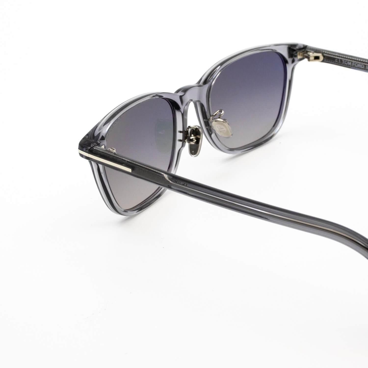 正規取扱店】TF1040-D 20Cカラー TOMFORD┃Visio公式通販