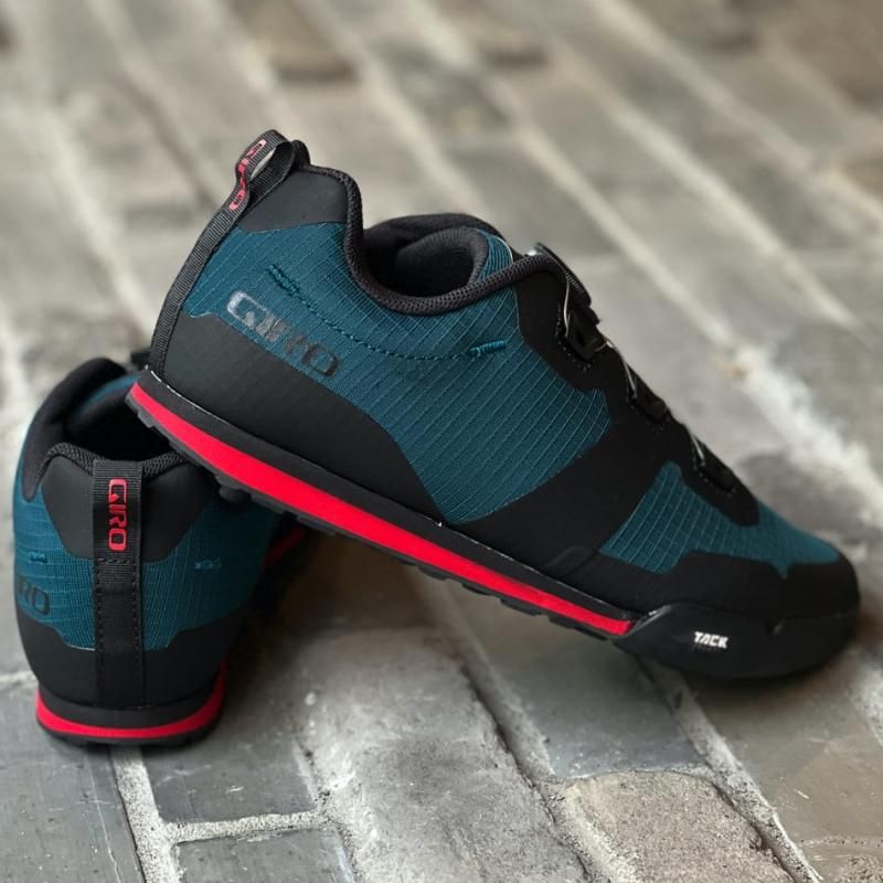 GIRO/ジロ】TRACKER Harbor Blue / Bright Red