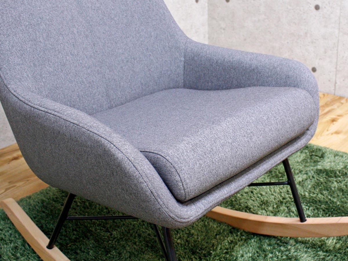 ゆらゆら寛ぐ癒し時間をお届け。カジュアルでスマートなロッキング