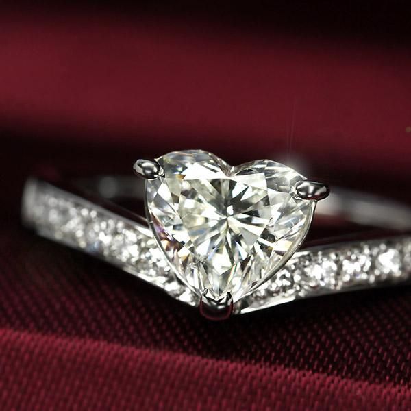 1.1ct ダイヤモンド リング Pt900 ハートシェイプ カット Gカラー SI2