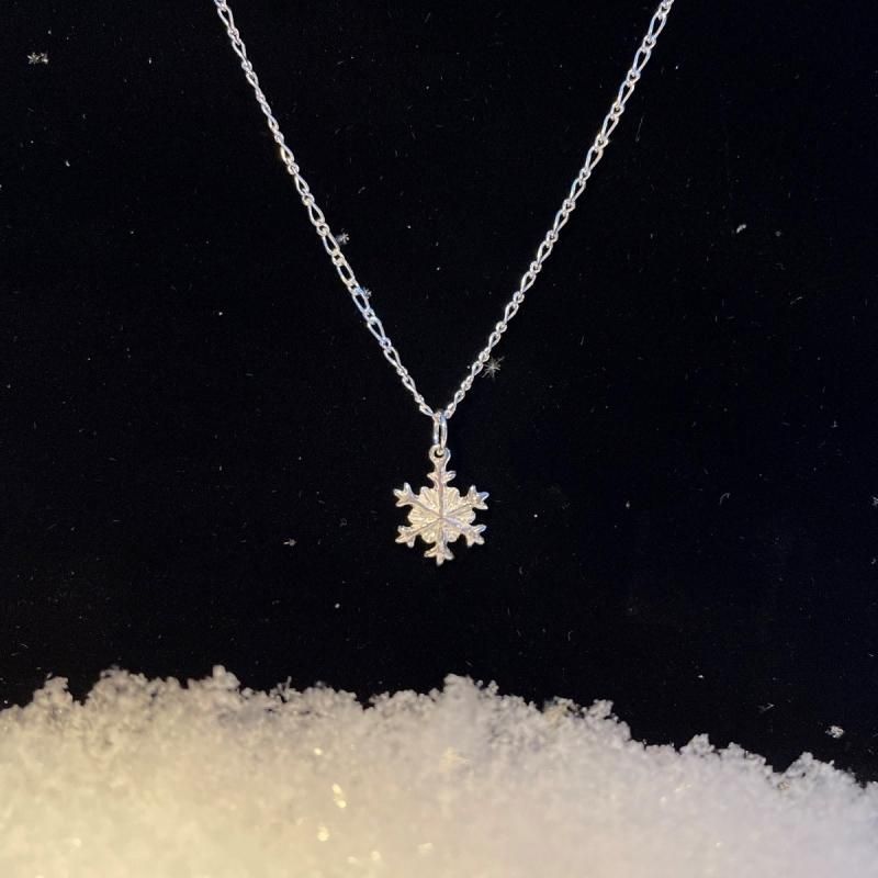 雪の結晶ネックレス＜gin019 K-5/C-00097＞【ゆうパケット可
