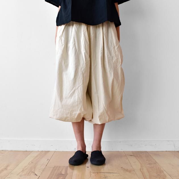 ヂェン先生の日常着｜バルーンパンツ アイボリー - ファッション