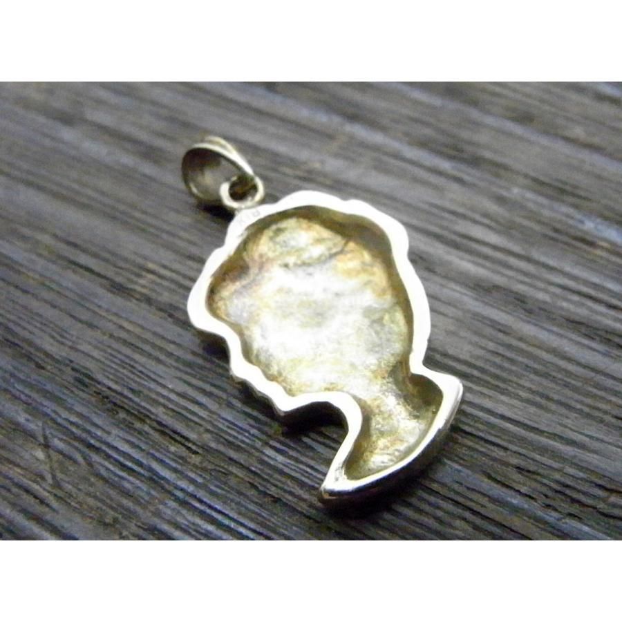 ヴィンテージ18金貴婦のペンダント