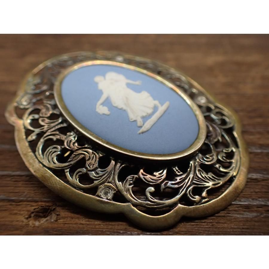 英国製ヴィンテージ女神シルバーブローチ