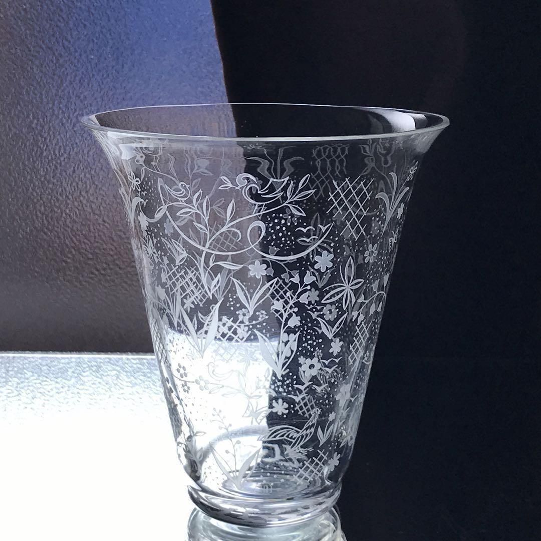 アンティークバカラ製色とりどり花鳥模様クリスタル花瓶