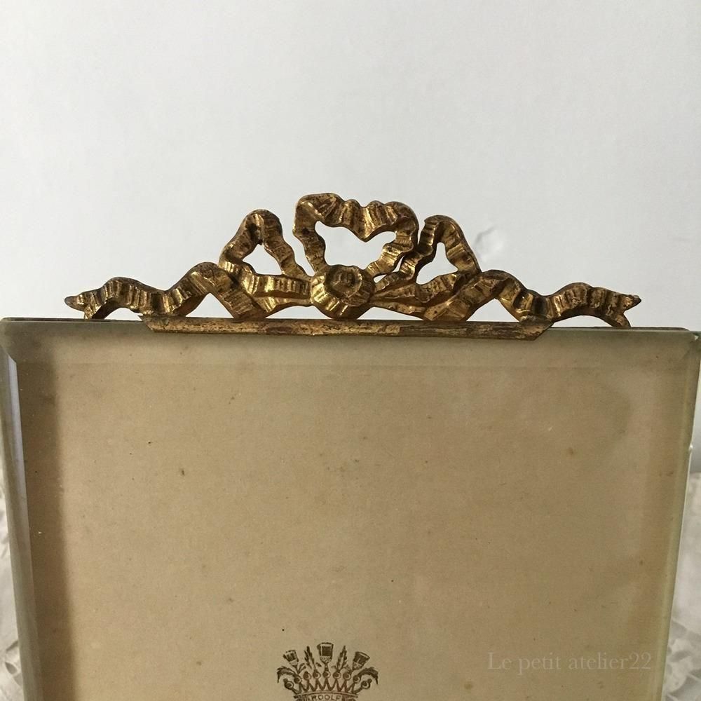 フランス アンティーク 真鍮 リボンのオルモル装飾 フォトスタンド