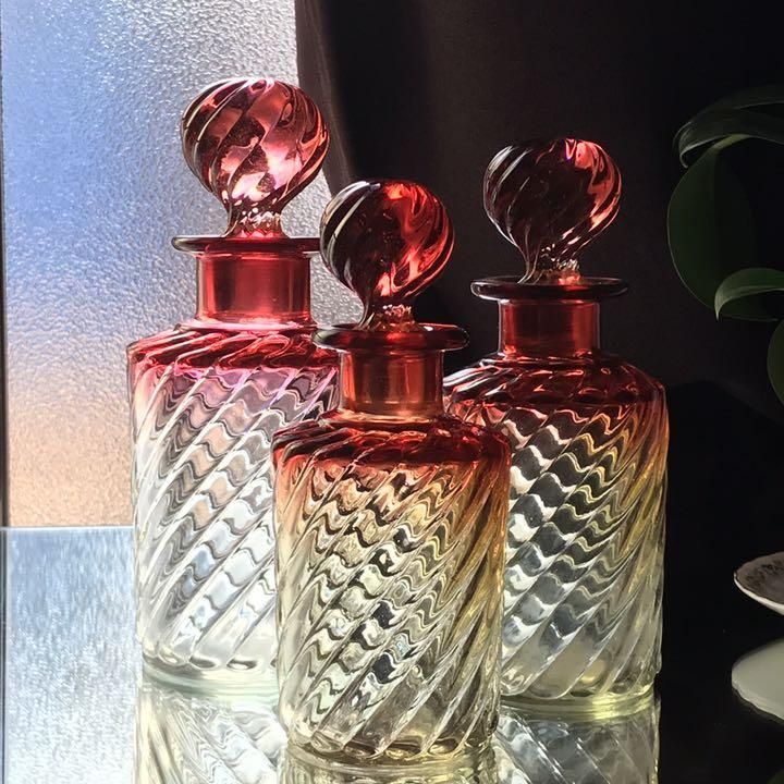 アンティーク美品 バカラバンブー香水瓶 赤黄グラデーション 大きい