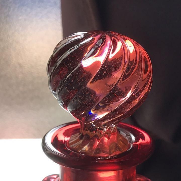 アンティークバカラ香水瓶 赤色グラデーションの優雅な特大サイズ