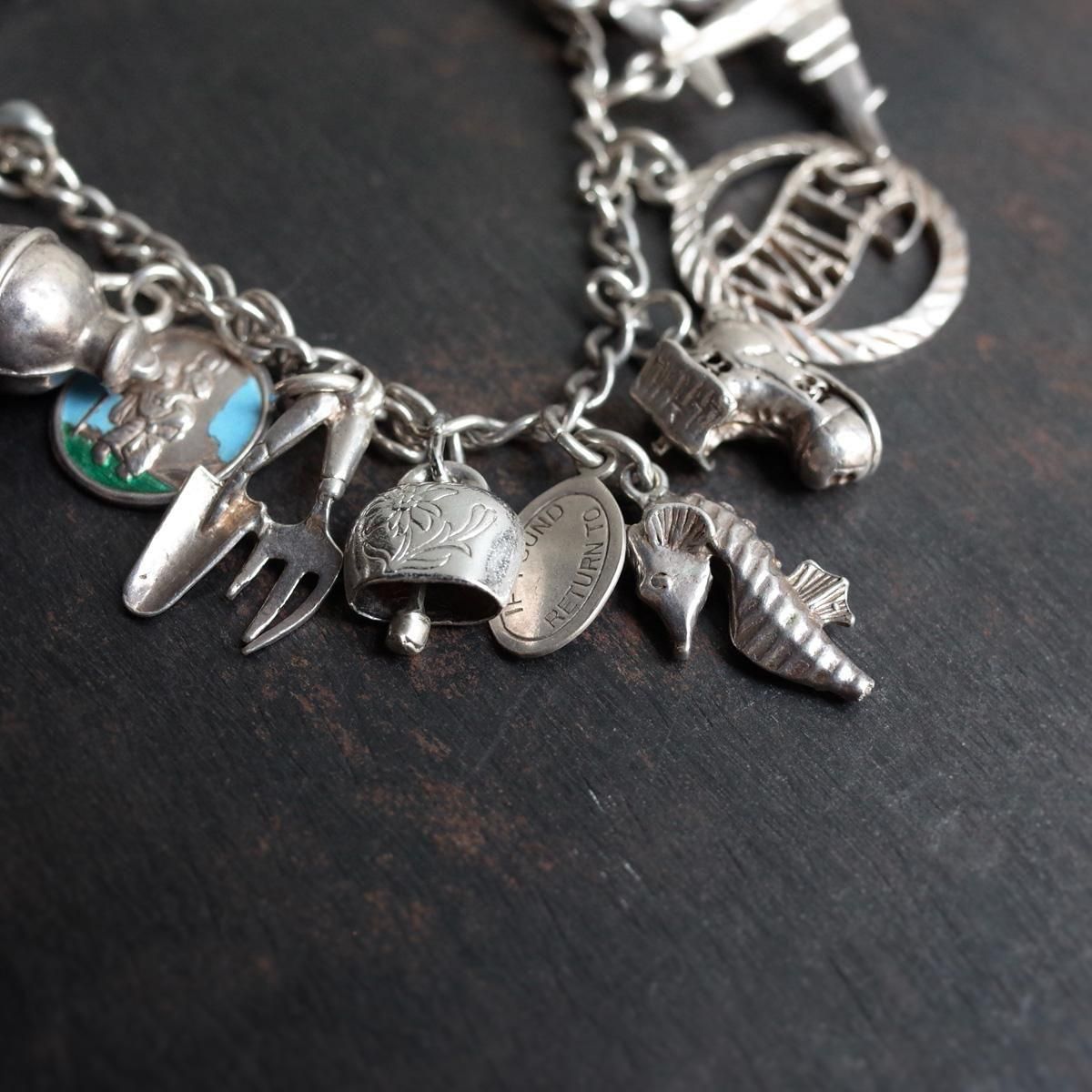 シルバー チャーム ブレスレット（Vintage Silver Charm Bracelet